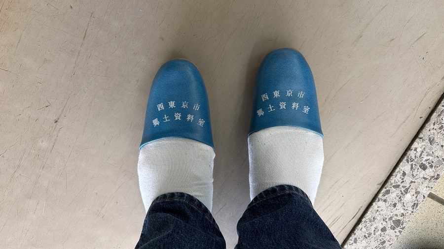 青色は子供用です