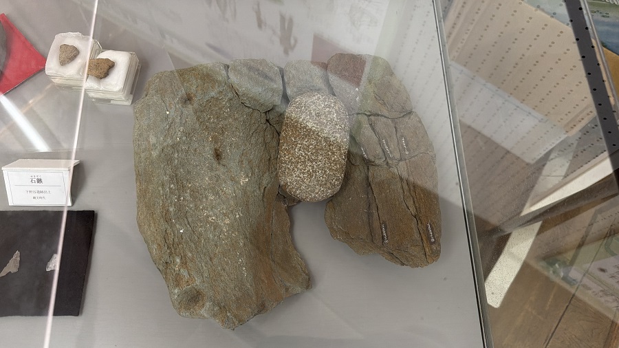 壊れるまで使っていた擦り石