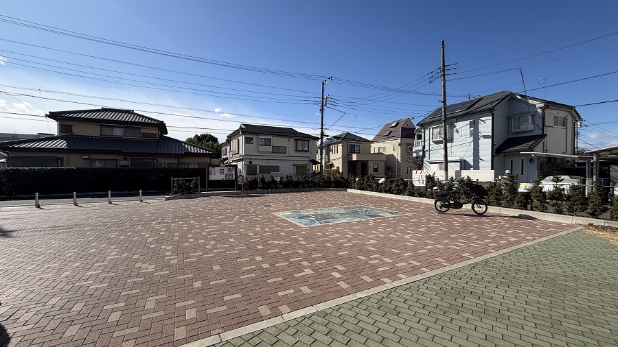 駐車場はないようです